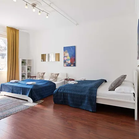 Apartament Sun-soaked Art Flat W Balcony Nr Opera House *